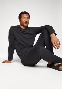Pier One Pyjama - black