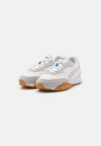 Puma BLKTOP RIDER PREMIUM ATHLETICS UNISEX - Sapatilhas - warm white/cool light gray