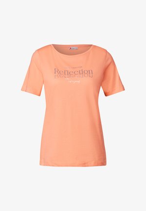 Pfirsichfarbene Baumwoll-T-Shirt mit Rundhalsausschnitt, kurzen Ärmeln und reflektierendem Textdesign mit der Aufschrift "Nehmen Sie sich Zeit für Reflexion."