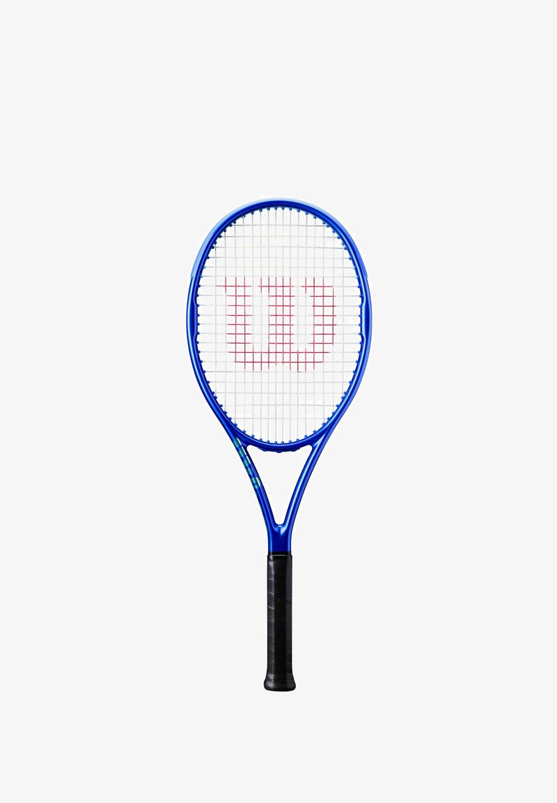 Raquette de tennis bleue avec une poignée noire et des cordes blanches affichant un logo rouge "W" centré sur le tamis.