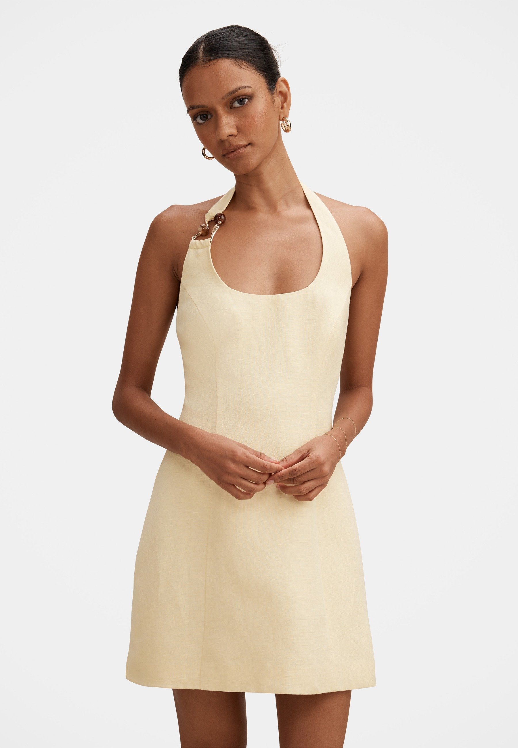 Forever New Petite TASH PETITE HARDWARE HALTER - Cocktailkleid/festliches Kleid - spring daffodil/weiß