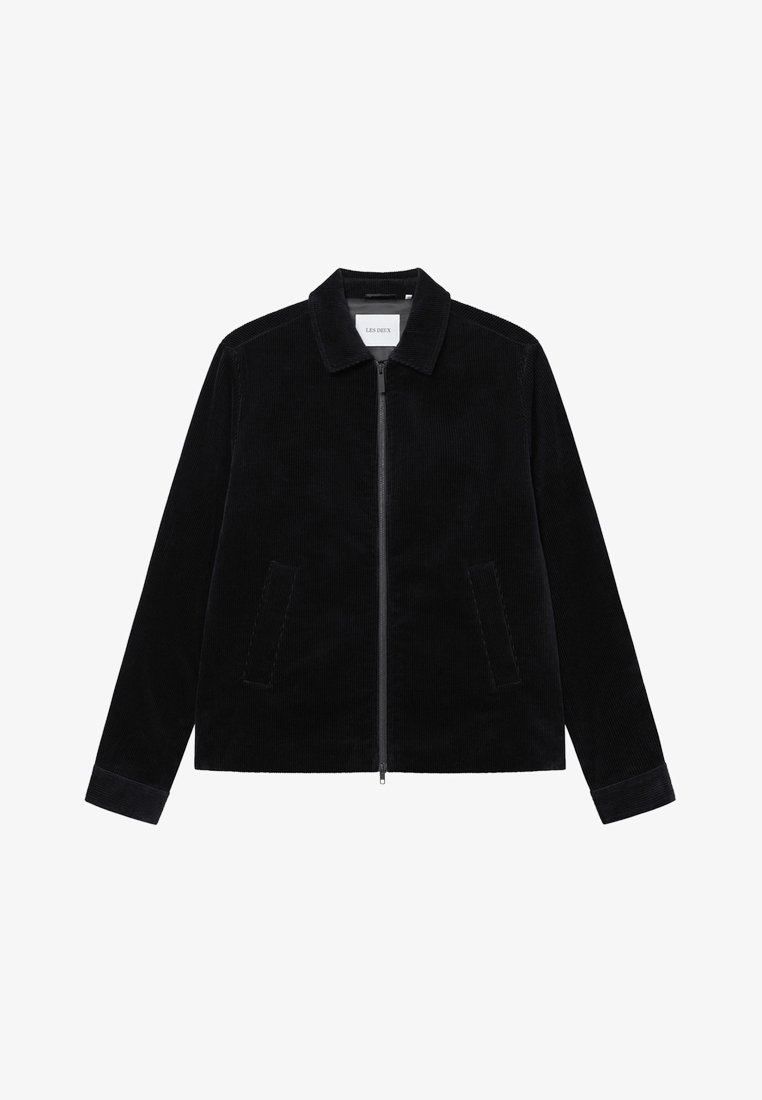 Veste en velours côtelé noire avec fermeture éclair intégrale à l'avant, deux poches latérales, manches longues et un col.
