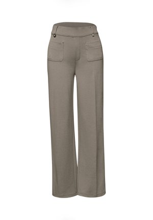 Pantalon ample couleur taupe avec deux poches plaquées devant et une taille haute dotée de passants de ceinture et d'un petit anneau décoratif.