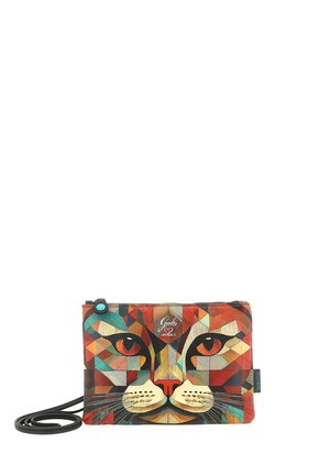 Design geometrico colorato del volto di gatto su borsa a tracolla rettangolare con cerniera e tracolla nera.