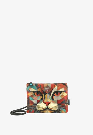 Design geometrico colorato del volto di gatto su borsa a tracolla rettangolare con cerniera e tracolla nera.