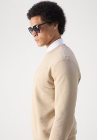 GANT TONAL SHIELD C NECK - Felpa - concrete beige