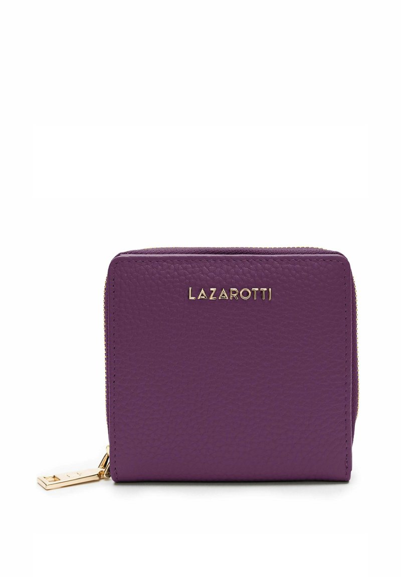 Portafoglio in pelle viola con finitura testurizzata, cerniera dorata e marchio, forma rettangolare compatta, dotato di attacco per portachiavi.