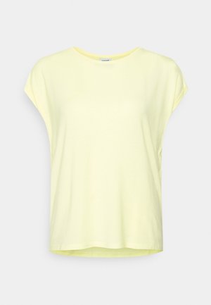 Lysegul kortærmet T-shirt med løs pasform og rund halsudskæring vist på ensfarvet baggrund.