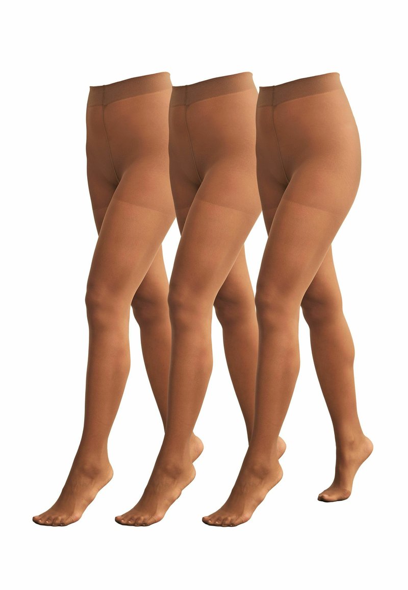 Trzy pary przezroczystych rajstop w kolorze cielistym o gładkiej fakturze i szerokim, elastycznym pasie. Rajstopy prezentowane na białym tle.