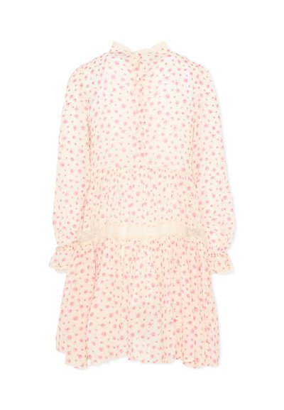 Crèmekleurige jurk met lange mouwen en roze bloemenprint, knoopsluiting aan de voorkant, getailleerde taille, kanten rand en gerimpelde manchetten en zoom.