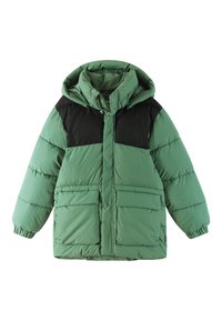 Giubbotto imbottito con un corpo verde brillante e una sezione superiore nera, ampie tasche frontali e cappuccio. Realizzato in materiale leggero e imbottito.