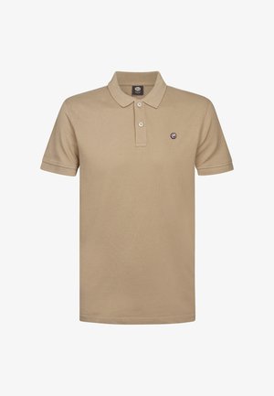 Tricou polo bej din amestec de bumbac, cu guler cu trei nasturi, mâneci scurte și un mic logo brodat pe piept.