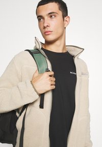 Columbia NORTH CASCADES™ SHORT SLEEVE TEE - T-shirt estampada - black