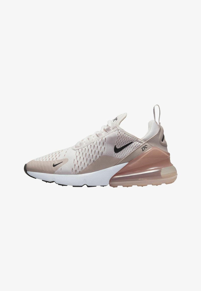 Nike Air Max 270, s laganim ružičastim mrežastim gornjim dijelom s crnim detaljima, bijelim međuslojem i prozirnom ružičastom jastučićem za petu.