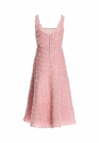 Różowa sukienka midi bez rękawów z teksturowanymi różami z tkaniny i zamkiem z przodu na środku.