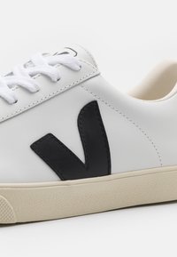 Veja ESPLAR LOGO - Zapatillas - extra white/black