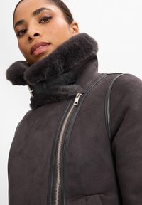 Marie Lund Kunstlederjacke - anthrazit