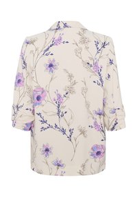Blumenbluse mit cremefarbenem Hintergrund. Mit lila und blauen Blumen sowie grünen Akzenten. Leichte Stoffqualität, Dreiviertelärmel und Kragen.
