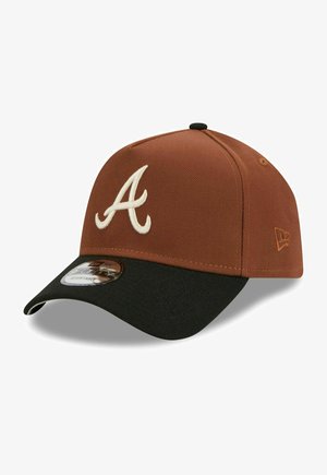 New Era, 9FORTY TRUCKER SIDEPATCH ATLANTA BRAVES - Cap - brown