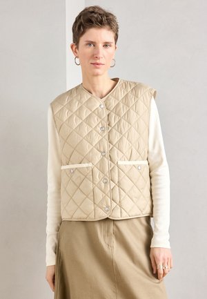 VEST QUILTED PATCHED POCKETS - Colete - fine sand
