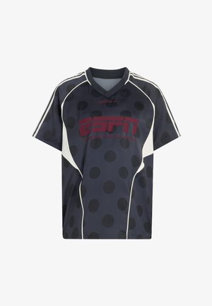 Granatowy sportowy t-shirt Adidas w czarne kropki, z białymi panelami bocznymi, trzema białymi paskami na ramionach oraz czerwonym napisem "ESPN" na przodzie.