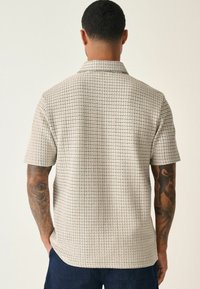 Next REGULAR FIT - TEXTURED - Pikeepaita - black white