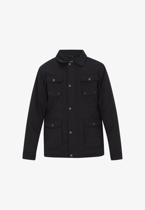 Czarna kurtka z zapięciem na guziki, dwoma kieszeniami na piersiach oraz dwiema kieszeniami dolnymi. Wykonana z gładkiego materiału, z klasycznym kołnierzem i metalowymi akcentami.
