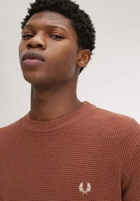 Fred Perry Maglione - mattone