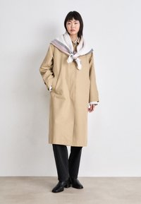 Tommy Hilfiger VARSITY SKI SQUARE - Halsdoek - ancient white