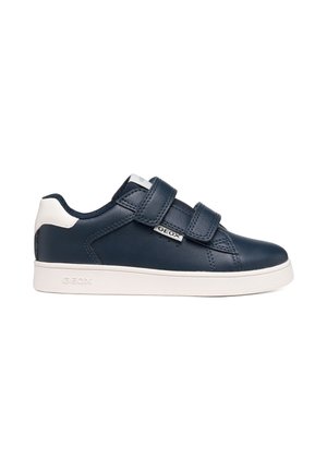 Sneaker blu navy con suola bianca e linguetta sul tallone, due fasce in velcro e colletto imbottito, mostrato dal lato esterno.
