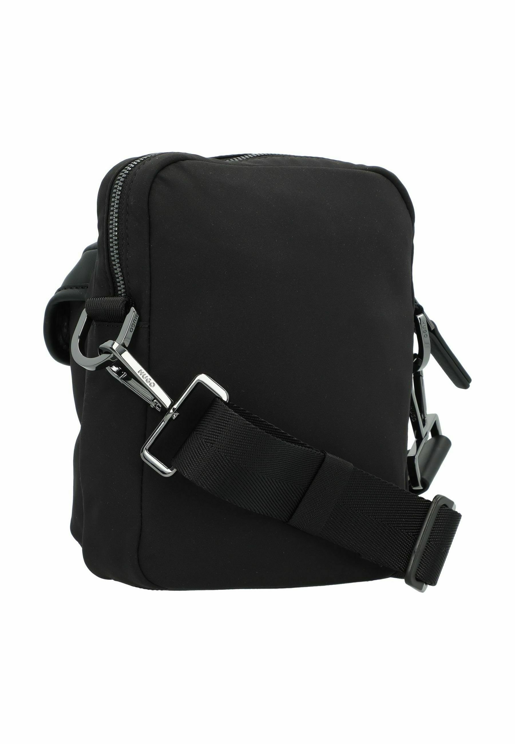 バッグ CESARE PACIOTTI black-leather-cesare-paciotti-
