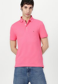 Tommy Hilfiger SLIM - Polo shirt - pink alert