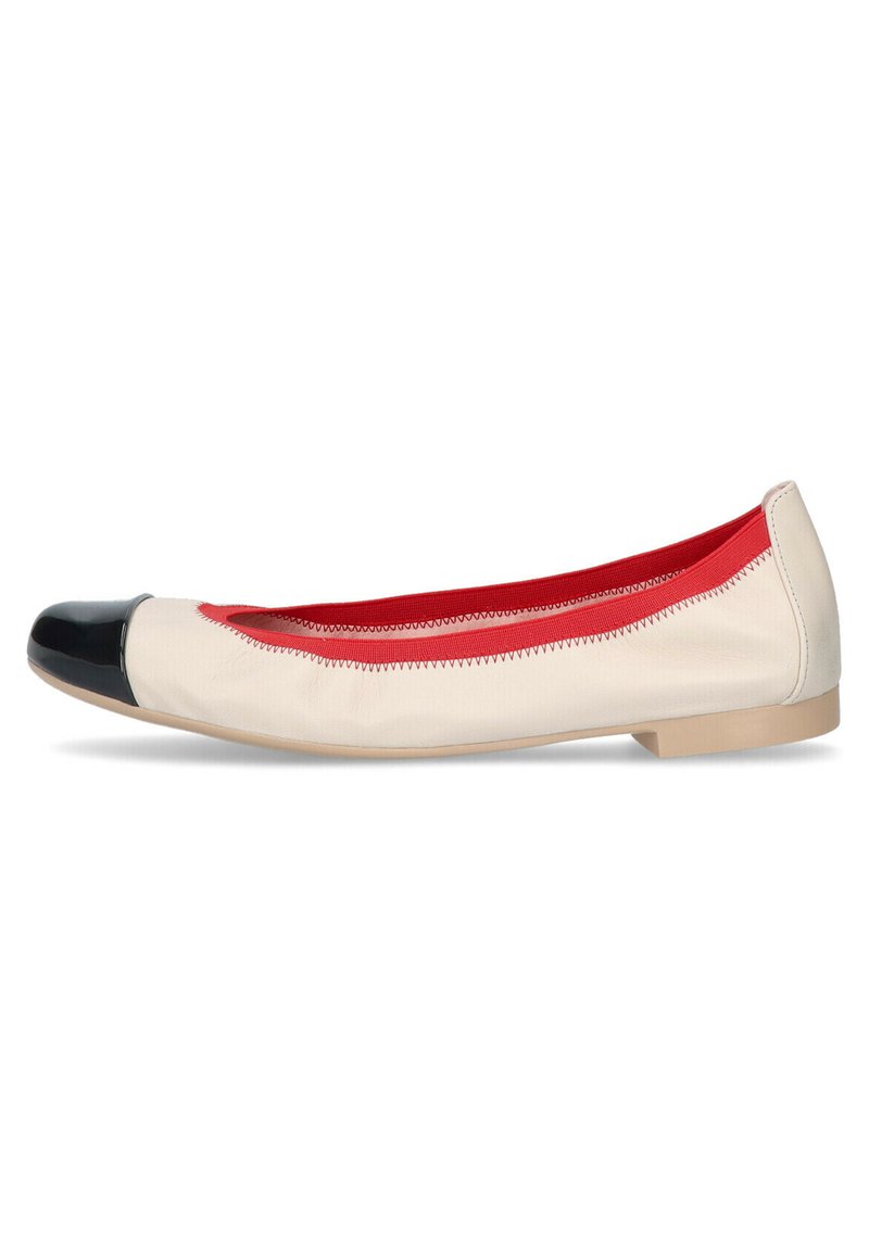 Pretty Ballerinas SHIRLEY Ballet pumps white/offwhite Zalando.ie