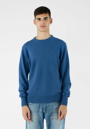 - Sweter