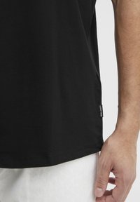 Blend BHTee - Pamata T-krekls - black