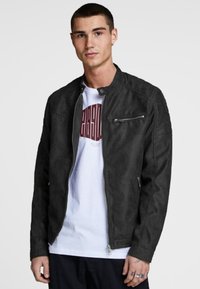 Jack & Jones JJEROCKY NOOS - Casaco de pele sintética - black