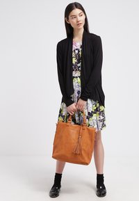 Even&Odd Shopper - cognac