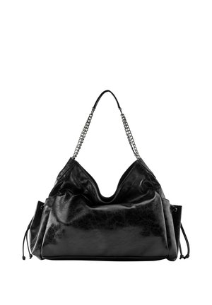 Sac à main en cuir noir à forme décontractée, avec chaîne et bandoulière en cuir, et détails latéraux avec cordon.
