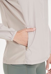 Endurance Runningjack - atmosphere