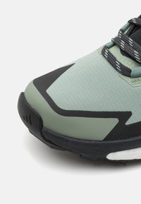 Adidas Terrex FREE HIKER 2.0 GORE-TEX® - Scarpa da hiking - silver green/preloved fig/carbon