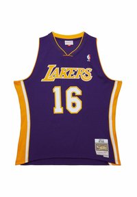 Camiseta de baloncesto púrpura con acentos amarillos, que presenta el texto "LAKERS", el número "16" y el logo de la NBA. Fabricada en tejido de malla, con diseño sin mangas.