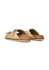 Infradito intrecciati color beige con una fascia testurizzata e un fiocco decorativo. Presentano una suola imbottita e un tacco a zeppa basso.