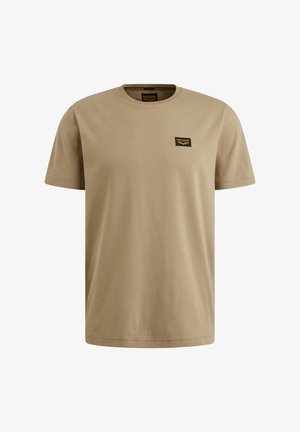 Beige bomuld t-shirt med rund hals og korte ærmer. Har et lille sort logo patch på venstre bryst. Blød tekstur, almindelig pasform.