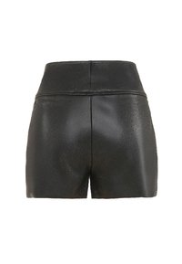 Svarta lädershorts med strukturerad yta, hög midja och sömlig baksida. Ingen synlig hårdvara eller dekorationer.