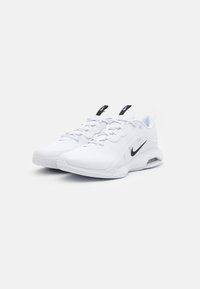 nike performance air max volley