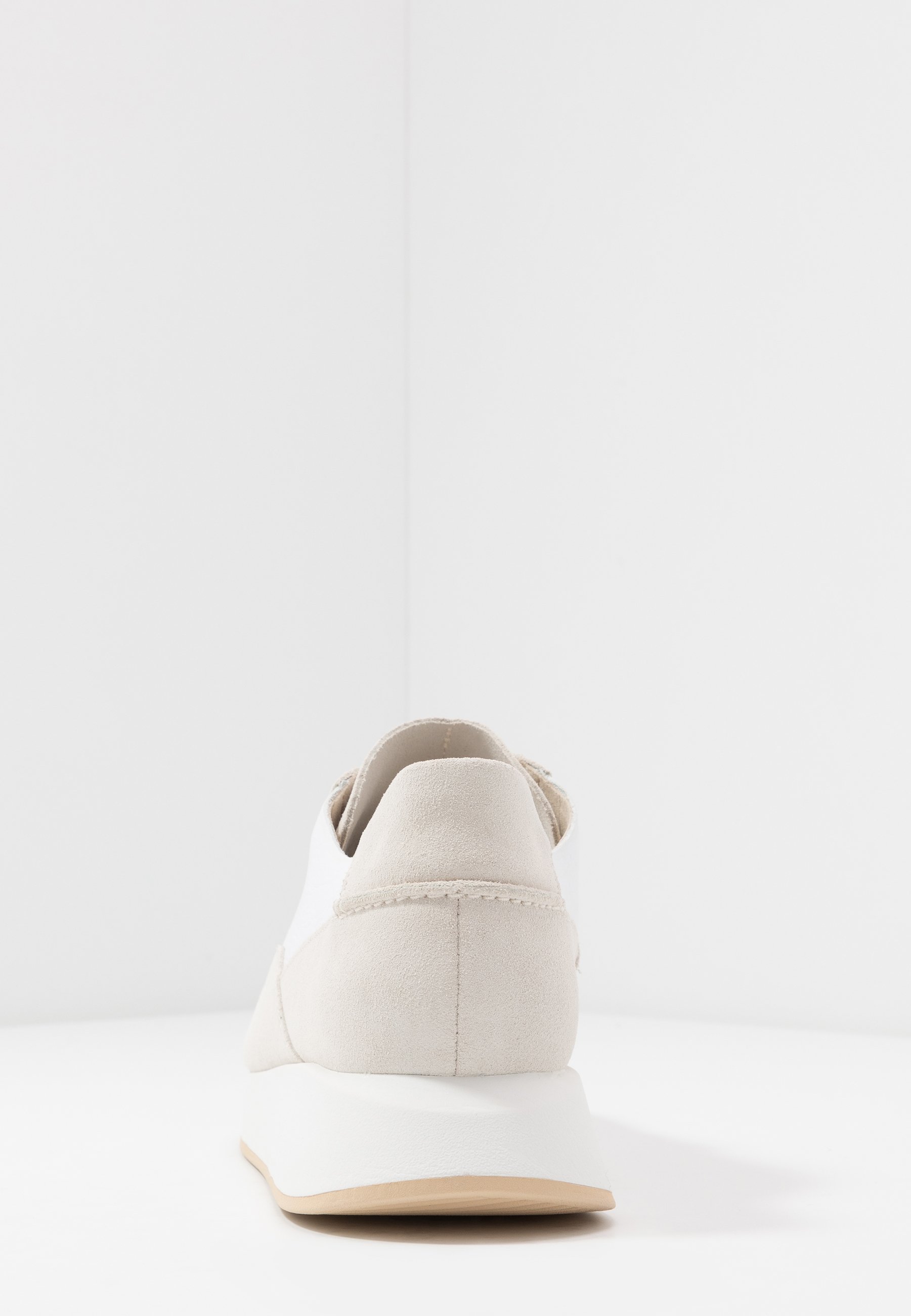 Clarks Originals KIOWA PACE Joggesko white Zalando.no Clarks Originals KIOWA PACE Joggesko white Zalando.no