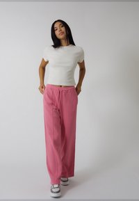 OH APRIL Joggebukse - deeppink