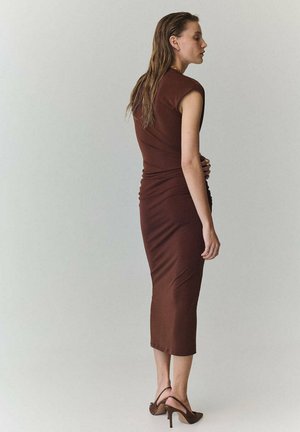 Mango, ADULT - Vestido de tubo - rotbraun