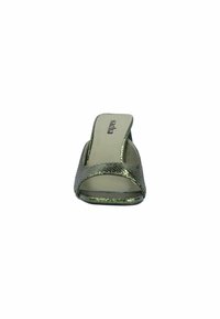 Groene metallic slide-sandalen met een textuur op de bovenkant, open teen en een gladde binnenzool. Heeft een brede band over de voet voor comfort.