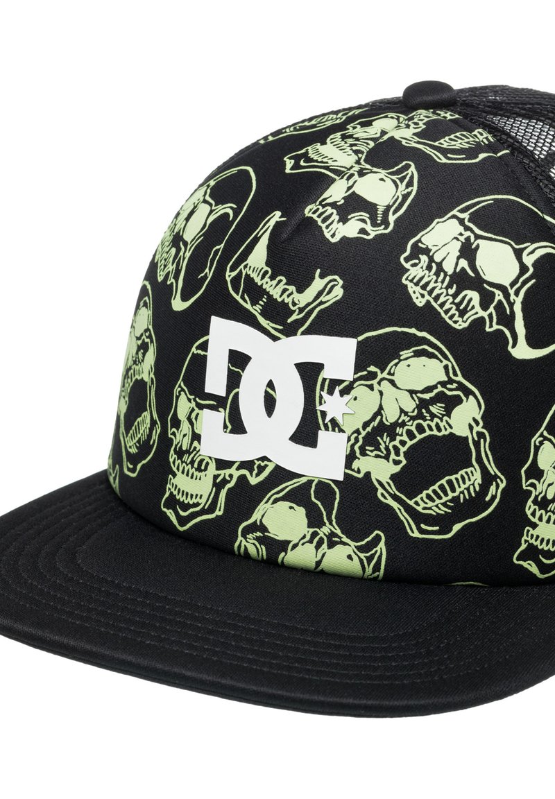 DC Shoes Cappello Trucker Gas Station Per Bambini E Ragazzi – 5 Pannelli, Chiusura Regolabile, Rete Posteriore